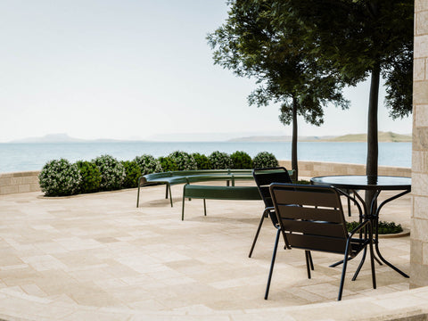 Lakefront Courtyard