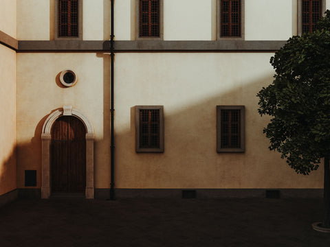 Florence Courtyard