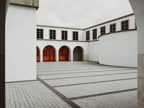 London Courtyard